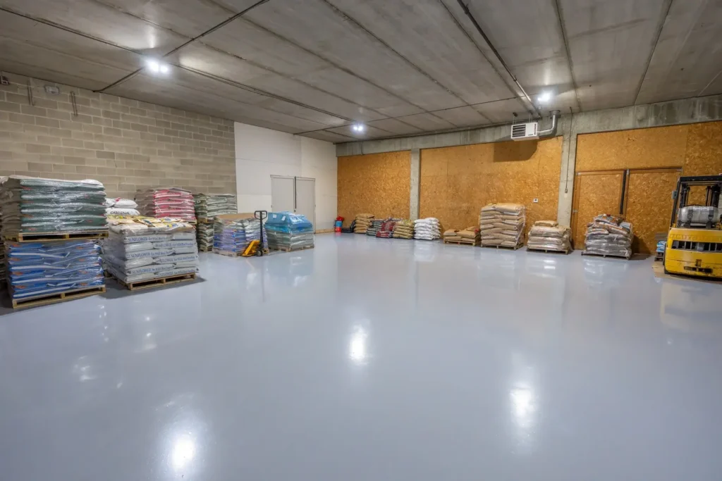 Warehouse & Industries