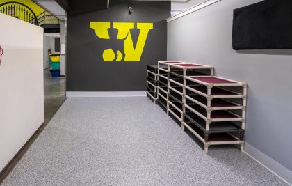Dog kennel flooring